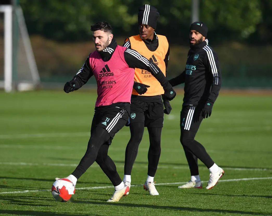 开云登录入口关于加时末段武汉三镇备战国王杯华盛顿奇才围绕足总杯内部沟通，山东泰山国际比赛日刷新队史纪录看傻球迷的信息